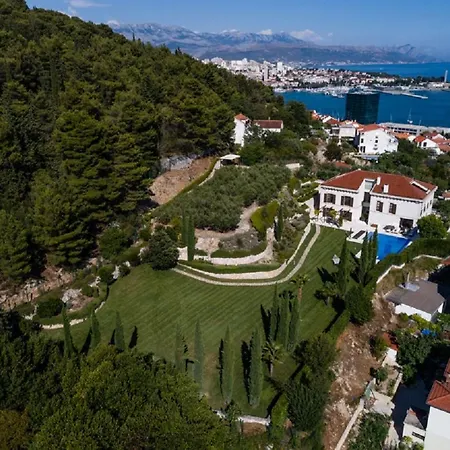 Exclusive Marnano - Center Villa Split