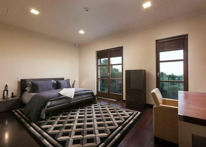 Villa Exclusive Marnano - Center