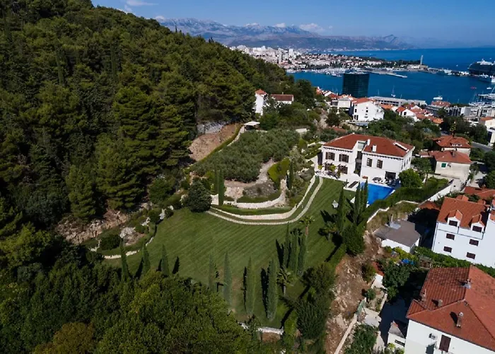 Exclusive Marnano - Center Villa Split