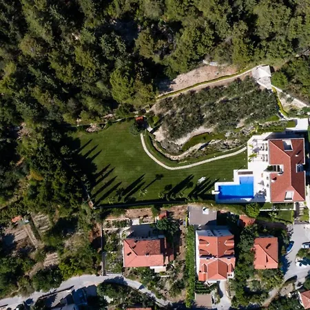 Villa Exclusive Marnano - Center