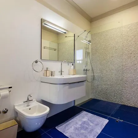 Villa Exclusive Marnano - Center