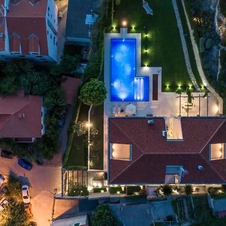 Exclusive Marnano - Center Villa Split
