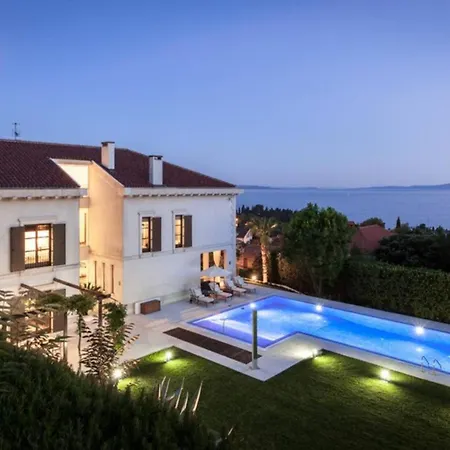 Exclusive Marnano - Center Villa Split