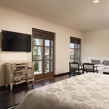 Vila Exclusive Marnano - Center